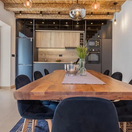 Stone Haven Semesterbostad Svinisce